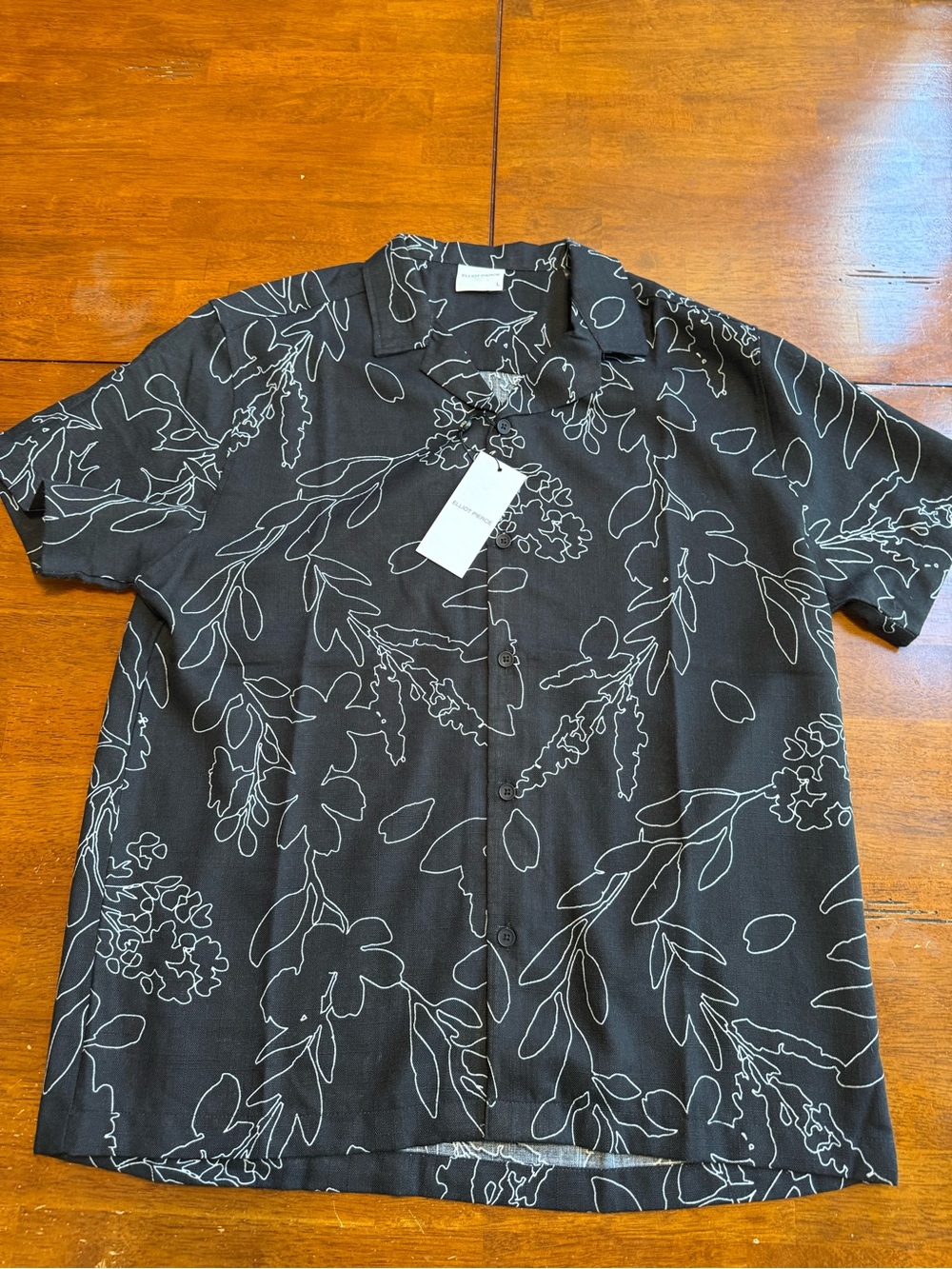 Men's Black Floral Outline Short-Sleeve Button-Down Shirt